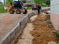 В п. Михайловский начат ремонт тротуаров