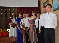 В девятом классе МОУ «СОШ МО пос. Михайловский» прошёл выпускной вечер