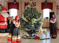 В Доме культуры п. Михайловский для детей была представлена "Рождественская сказка"