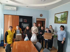 Юные волонтеры михайловской школы передали посылки для участников СВО