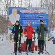 День защитника Отечества любители лыжного спорта отметили большим забегом